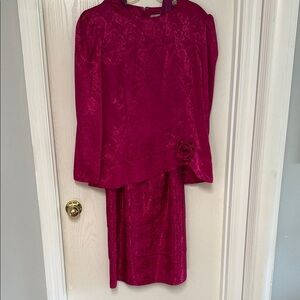 Elegant Fuchsia Midi Dress
